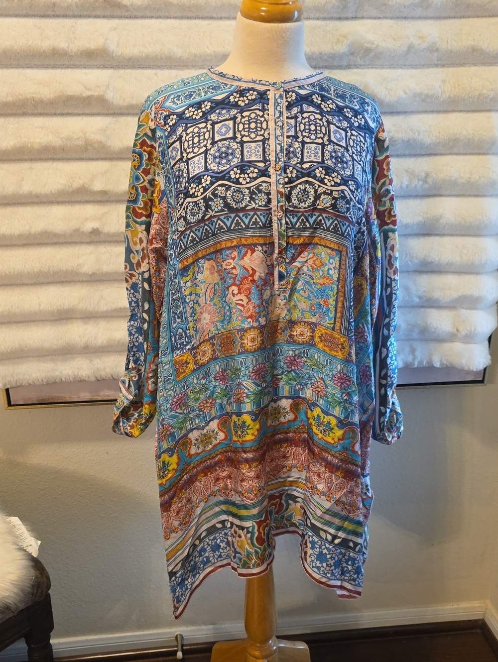 Johnny Was Multicolor Blue Paisley Patchwork Tunic Size L 100% SILK